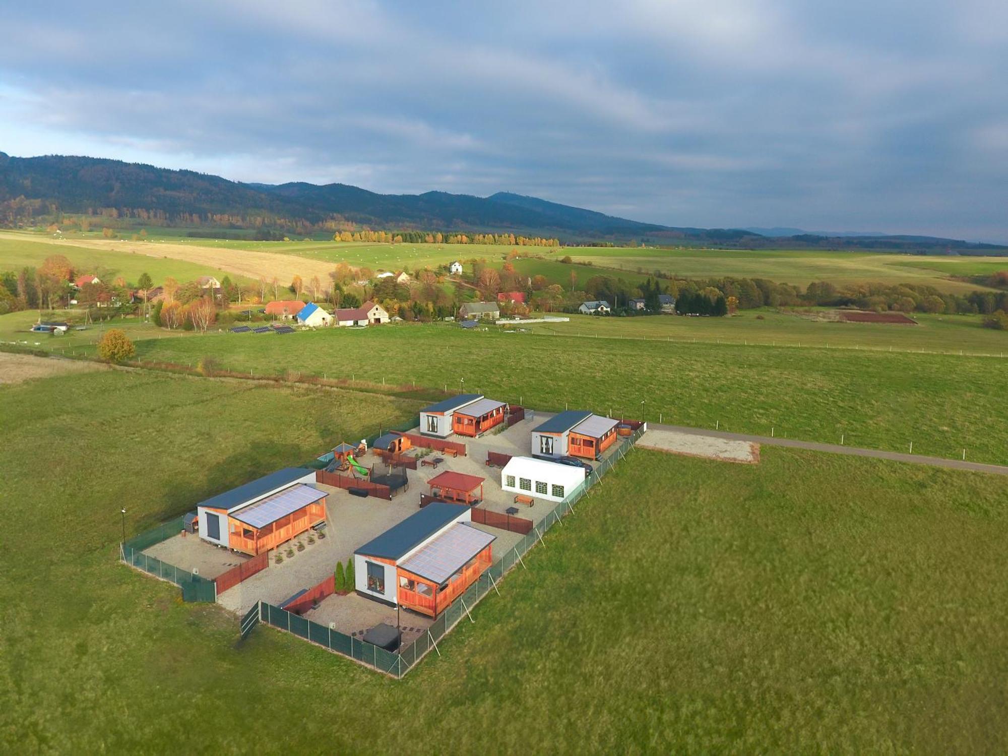 Rajska Polana Domki Premium ,Na Odludziu Z Prywatna Balia Z Jacuzzi I Sauna ,Cisza,Rowery Elektryczne,Gory,Astroprzygoda,- Adrspach, Skalne Miasto, Zamek Ksiaz,Andrzejowka,Karpacz, Sniezka,Janskie Laznie,Pec Mieroszow المظهر الخارجي الصورة