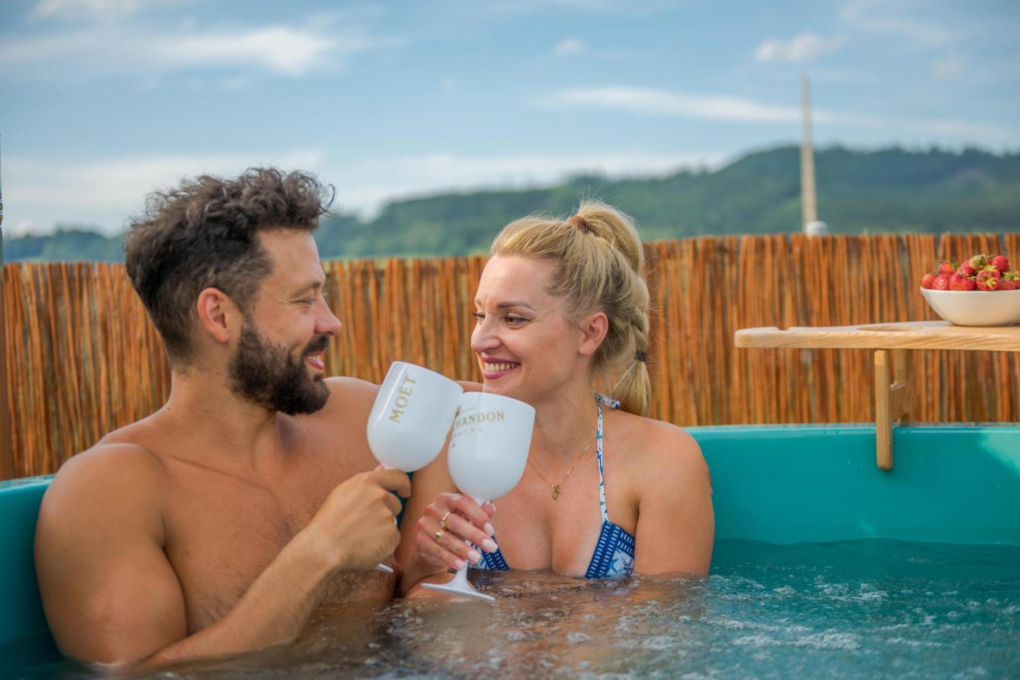 Rajska Polana Domki Premium ,Na Odludziu Z Prywatna Balia Z Jacuzzi I Sauna ,Cisza,Rowery Elektryczne,Gory,Astroprzygoda,- Adrspach, Skalne Miasto, Zamek Ksiaz,Andrzejowka,Karpacz, Sniezka,Janskie Laznie,Pec Mieroszow المظهر الخارجي الصورة